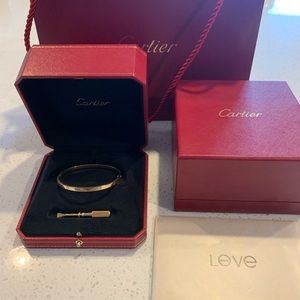 Cartier Love Bracelet SM - Size 18 - 18k yellow gold
